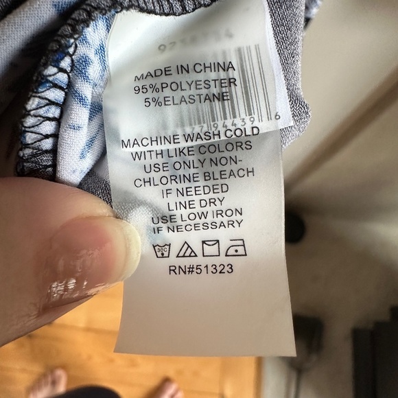 Vince Camuto Woodblock Halter Floral Maxi Dress - Picture 5 of 6